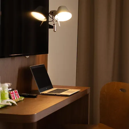 호텔 Campanile Prime - Rungis Orly 3*